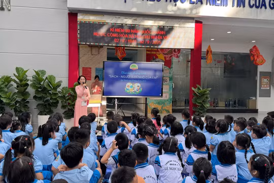 Hiệu trưởng bị đề nghị kiểm điểm vì để xảy ra khoản thu sai quy định