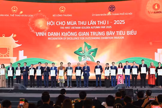 Bắc Ninh ghi dấu ấn tại Hội chợ Mùa thu 2025 với “Không gian trưng bày tiêu biểu”