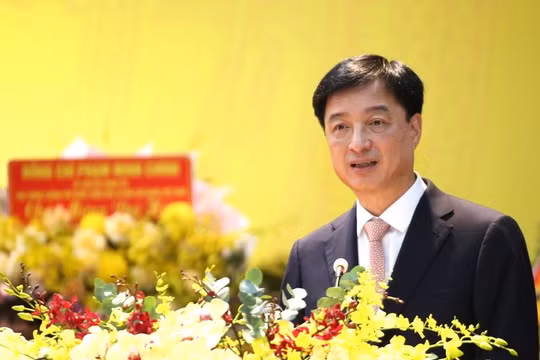 Chủ nhiệm Ủy ban Kiểm tra Trung ương Nguyễn Duy Ngọc phát biểu chỉ đạo tại Đại hội Đảng bộ tỉnh Hưng Yên
