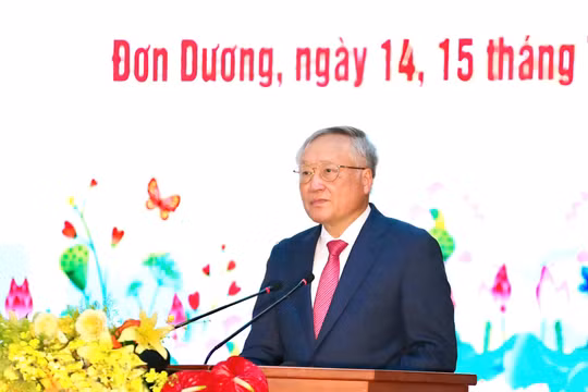 Cán bộ, đảng viên cần nêu cao tấm gương, không lạm quyền, không vô cảm
