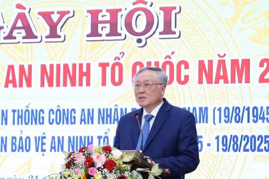 Giữ gìn an ninh, trật tự ở cơ sở là bảo vệ bình yên cho cuộc sống của chính mình và người thân