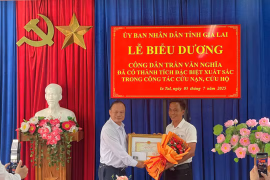 Gia Lai: Biểu dương anh nông dân dùng drone cứu 2 em nhỏ bị mắc kẹt giữa sông