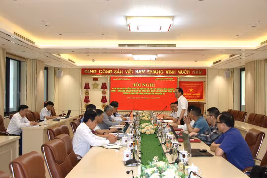 TKV làm việc với Tổng Công ty Đông Bắc về công tác phối hợp trong sản xuất kinh doanh