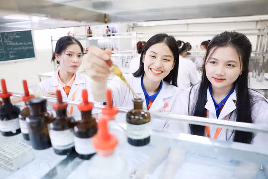 Quan điểm Bộ GD&ĐT muốn ‘ôm’ toàn bộ đào tạo y khoa là không khoa học”
