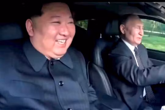 Ông Kim Jong Un cam kết ủng hộ 'vô điều kiện' Tổng thống Putin