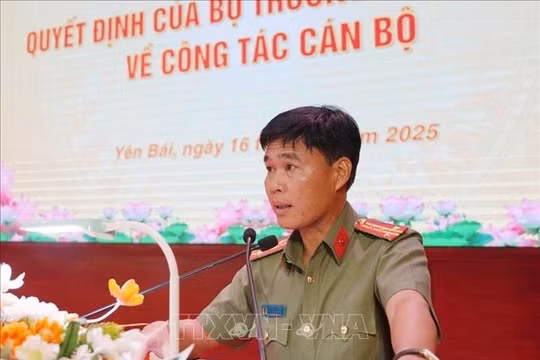 Công bố quyết định của Bộ trưởng Bộ Công an về công tác cán bộ tại Công an tỉnh Yên Bái
