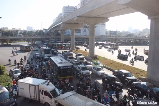 Không để ùn tắc giao thông ảnh hưởng đến thi tốt nghiệp THPT năm 2025