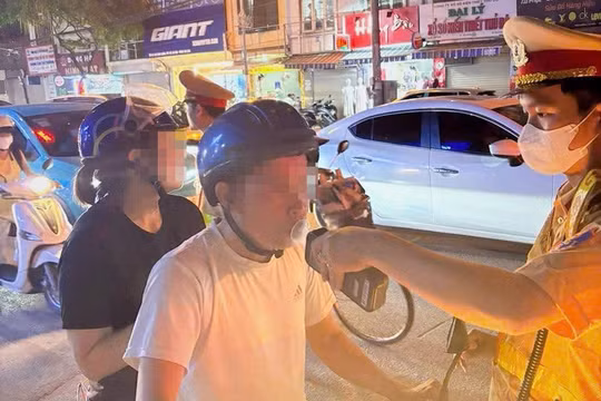 Nhiều tài xế "ma men" bị xử lý trong đêm cuối tuần