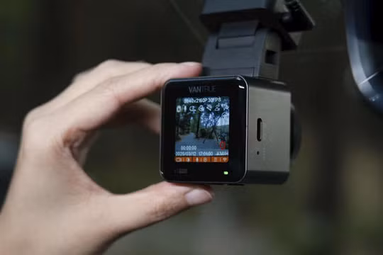 ‏Camera hành trình có hút cạn ắc quy không?‏