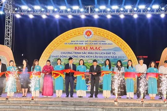 Ấn tượng Lễ khai mạc chương trình “Sắc màu du lịch Đất Tổ” tại Phú Thọ