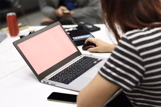 AI có thể giúp báo chí xây dựng lại mối quan hệ 'đang rạn nứt' với độc giả?