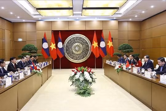 Chủ tịch Quốc hội Trần Thanh Mẫn hội kiến Tổng Bí thư, Chủ tịch nước Lào Thongloun Sisoulith