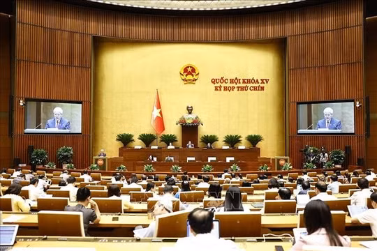 Ngày 22/5, Quốc hội nghe Tờ trình dự thảo Nghị quyết về miễn, hỗ trợ học phí đối với trẻ em mầm non, học sinh phổ thông