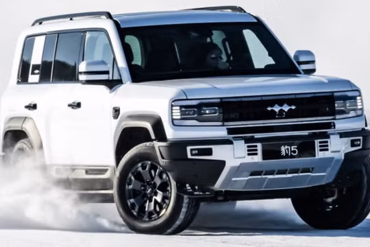 Người Canada đấu tranh để được mua xe điện Trung Quốc
