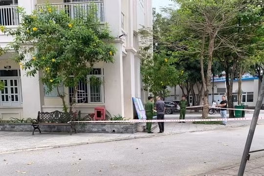 Trường Đại học Vinh báo cáo vụ lan can rơi trúng 3 nữ sinh: Một em phải phẫu thuật
