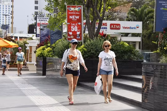Khôi phục hàng trăm chuyến bay đưa du khách Nga trở lại Nha Trang
