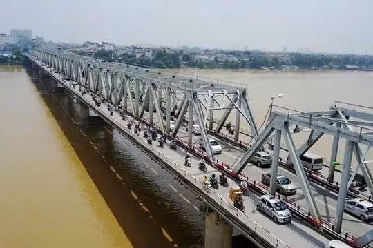 Từ 20/1, xe ô tô chở học sinh được lưu thông qua cầu Chương Dương