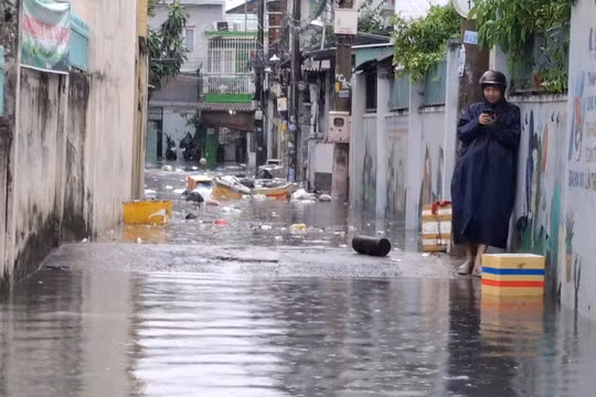 Cơ quan chức năng lý giải tình trạng ngập ở chợ Thủ Đức