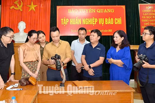 Báo chí địa phương 'trẻ hóa' để chinh phục Gen Z