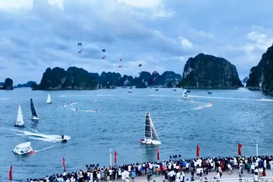 Quảng Ninh đặt mục tiêu thu hơn 14.700 tỷ mùa du lịch hè năm 2025