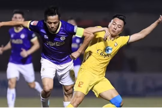 VPF mời trọng tài FIFA Malaysia bắt trận Hà Nội - Đông Á Thanh Hóa