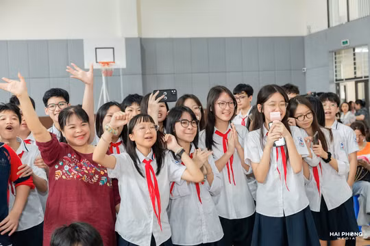 Có cần 5 năm giảng dạy ở cấp học cao nhất mới được làm Phó Hiệu trưởng trường nhiều cấp học?
