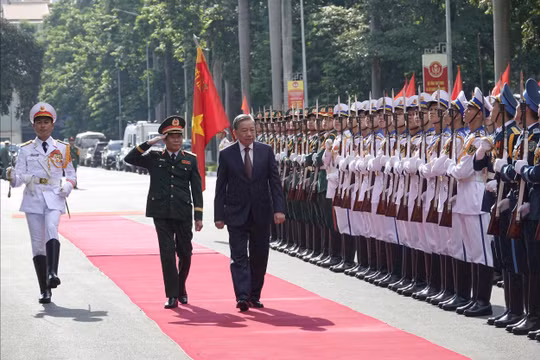 Tổng Bí thư dự Kỷ niệm 80 năm Ngày truyền thống Bộ Tổng Tham mưu Quân đội Nhân dân Việt Nam