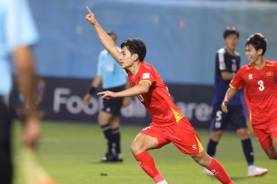 U17 Việt Nam quyết đấu U17 UAE: Trọng trách trên vai Trần Gia Bảo