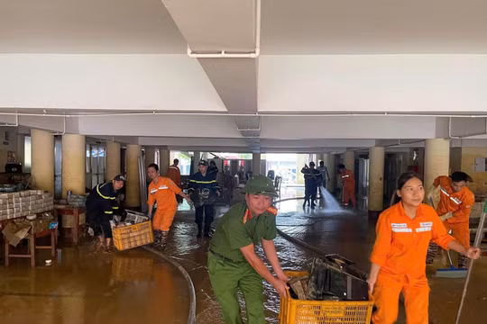 Thiệt hại do mưa lũ sau bão số 11 vượt 8.700 tỷ đồng, hơn 3.000 ngôi nhà vẫn bị ngập