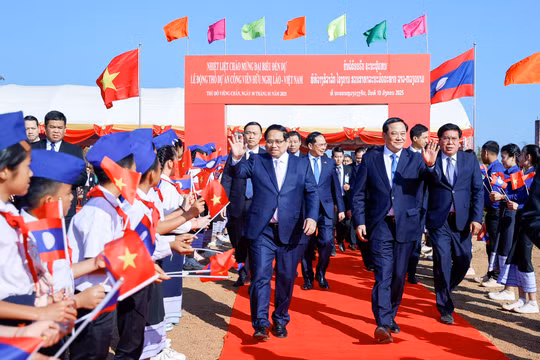 Thủ tướng Phạm Minh Chính và Thủ tướng Sonexay Siphandone dự lễ động thổ Công viên hữu nghị Lào - Việt Nam