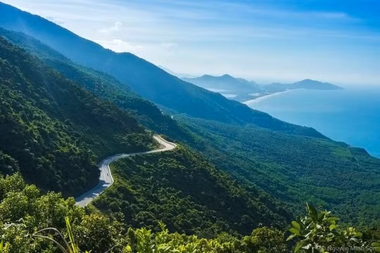 Dự báo thời tiết ngày 25/10: TP Huế có mưa vừa, mưa to