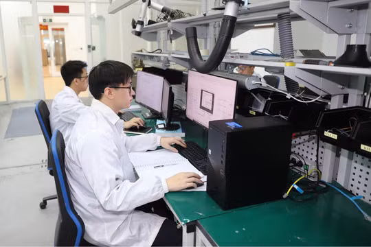 Mở khóa nhân tài, khơi dòng sáng tạo Việt