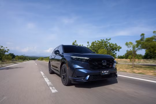 Honda CR-V e:HEV 2026 dự kiến thêm bản hybrid giá rẻ về Việt Nam