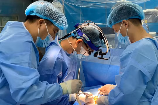 Phẫu thuật tim thành công cho trẻ 7 tháng tuổi mắc dị tật tim bẩm sinh