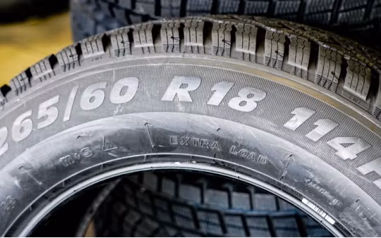 Cách nhận biết lốp xe ô tô giả