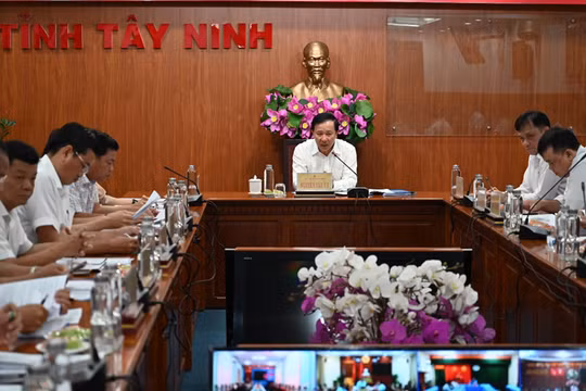 UBND tỉnh Tây Ninh và EVNSPC bàn giải pháp nhằm tăng cường cung ứng điện