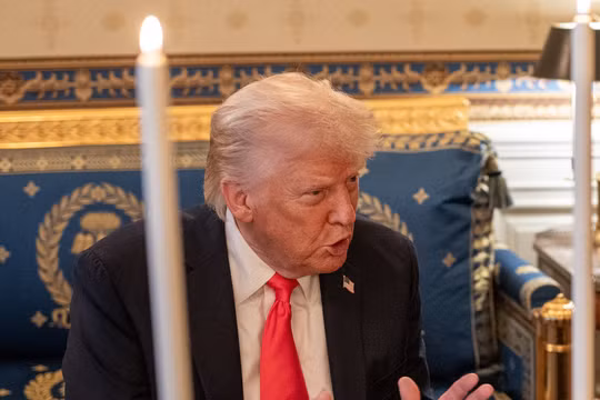 Hai ông Trump và Zelenskyy bất đồng vì vấn đề Crimea, hòa đàm Ukraine lại căng thẳng