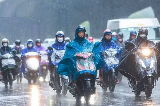 Dự báo thời tiết ngày 26/5: Nghệ An tới Quảng Bình có mưa vừa, mưa to