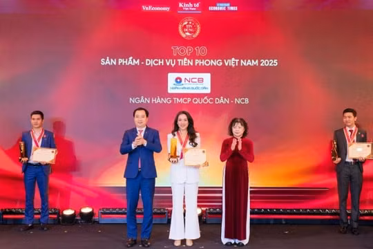 NCB Visa "Tự hào" lọt Top 10 Sản phẩm - Dịch vụ Tiên phong 2025