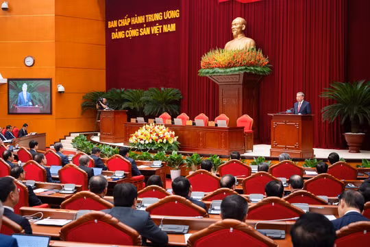 Thông báo Hội nghị lần thứ 13 Ban Chấp hành Trung ương Đảng khóa XIII
