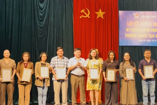 Hội Nhà báo tỉnh Gia Lai vinh danh 33 tác phẩm báo chí chất lượng cao