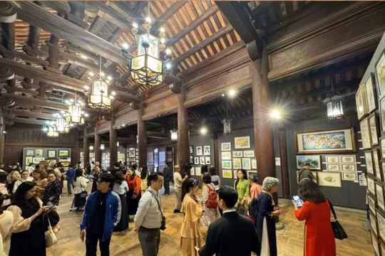 Trải nghiệm không gian nghệ thuật Hà Nội Art Fair 2025