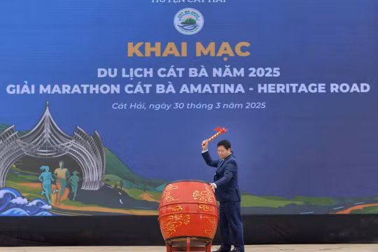Hải Phòng: Khai mạc du lịch Cát Bà