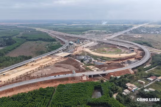 Đẩy nhanh tiến độ triển khai các dự án kết nối với sân bay Long Thành