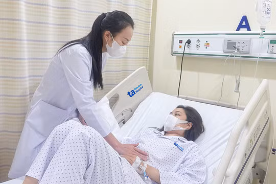 Bộ Y tế vào cuộc khẩn vụ hơn 40 học sinh nhập viện sau bữa ăn '0 đồng'