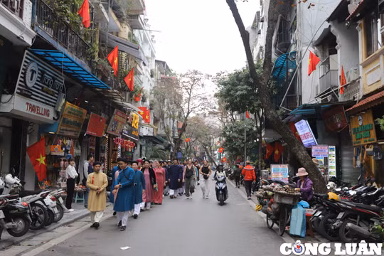 Phương tiện di chuyển trong khu vực phố cổ Hà Nội với vận tốc tối đa 30km/h