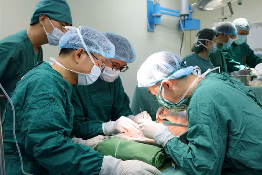 Địa phương đầu tiên công bố hỗ trợ đến 400 triệu đồng để thu hút bác sĩ về vùng khó