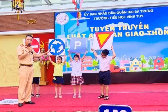 Ứng dụng công nghệ trong tuyên truyền, phổ biến và giáo dục pháp luật về an toàn giao thông