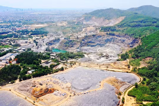 Dùng chất thải san lấp Nhà máy điện rác Khánh Sơn, chỉ huy trưởng dự án bị khởi tố