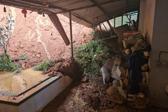 Hà Nội công bố tình huống khẩn cấp về thiên tai tại xã Suối Hai và xã Ba Vì